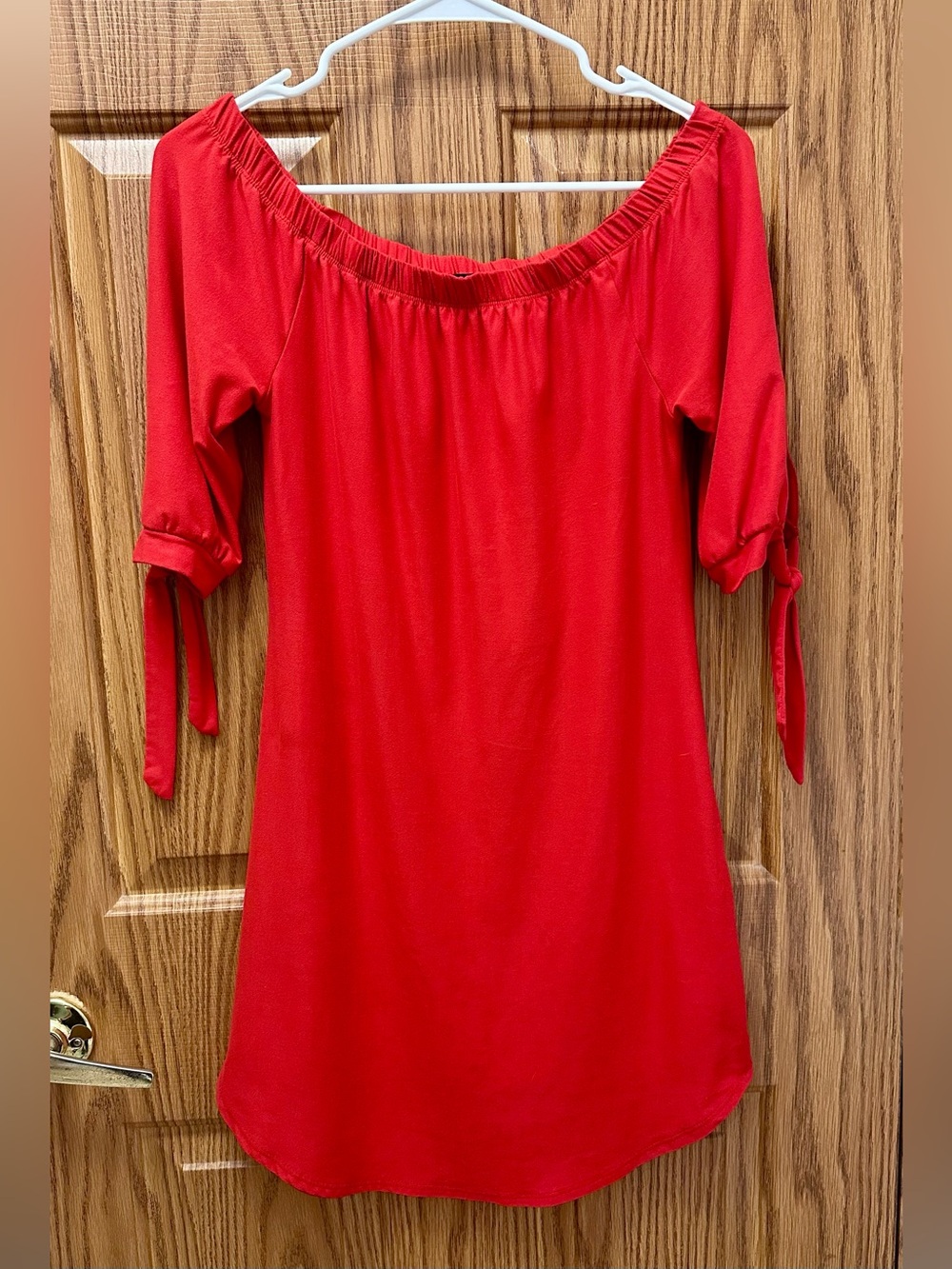 Red Off-Shoulder Tie-Sleeve Women's Dress MEDIUM